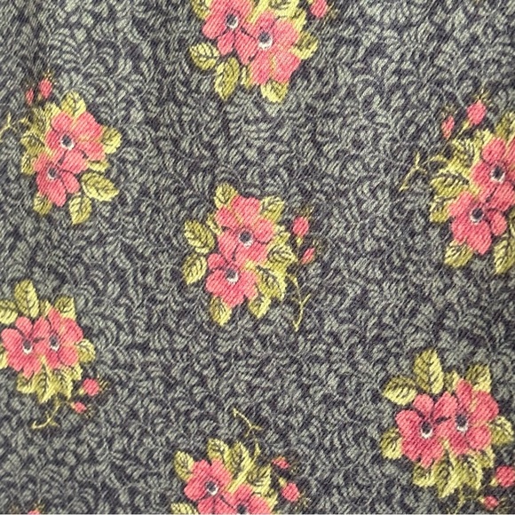 LAURA ASHLEY Vintage 80s Long Sleeve Floral Button Down Puff Shoulder Midi Dress - Picture 14 of 17